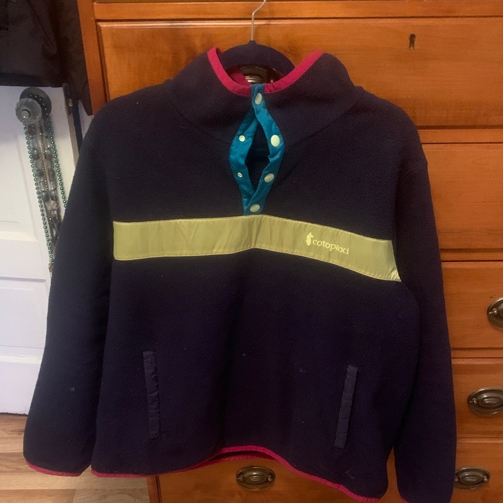 Cotopaxi Dark Fleece Pullover with Lime Stripe